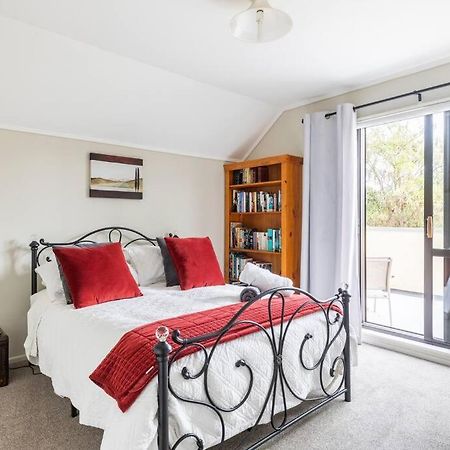 Quiet And Cosy Daire Waikanae Dış mekan fotoğraf