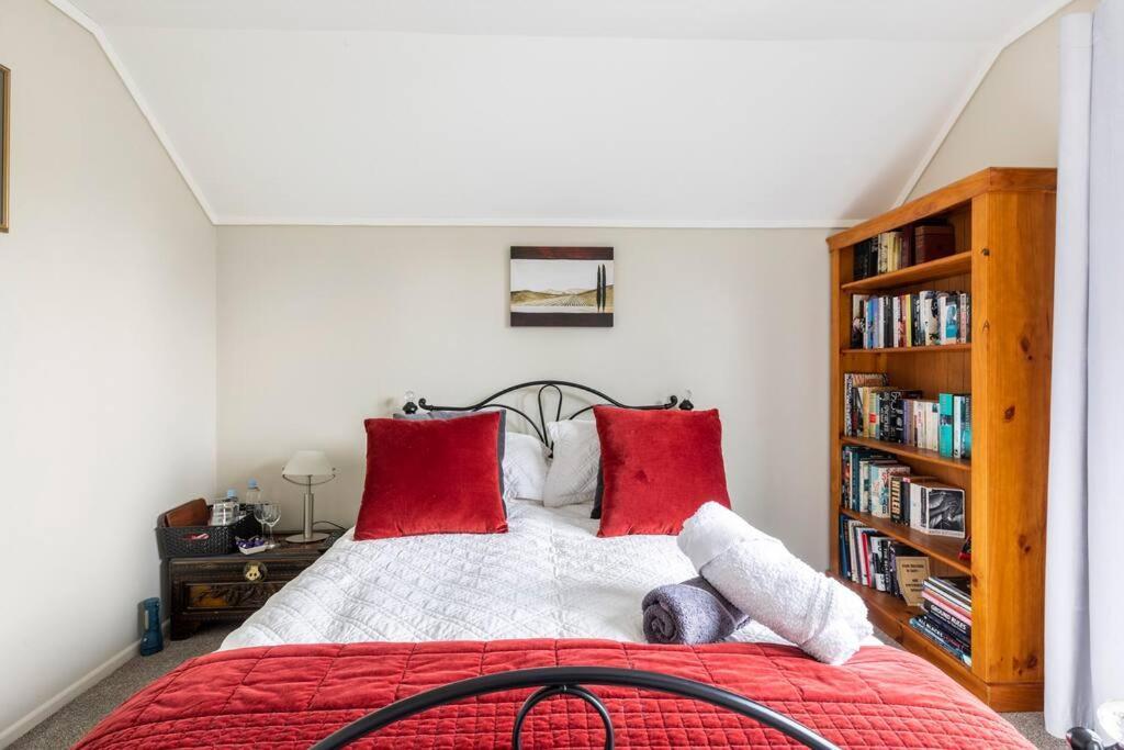 Quiet And Cosy Daire Waikanae Dış mekan fotoğraf